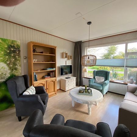 Huis Bij Het Water Met Sloepje Jutrijp Εξωτερικό φωτογραφία