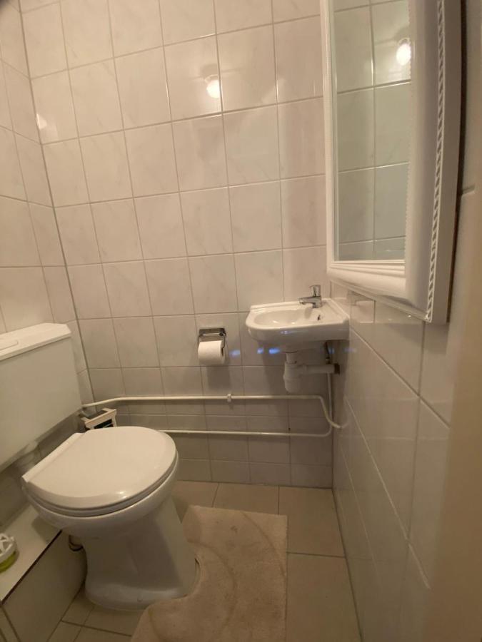 Huis Bij Het Water Met Sloepje Jutrijp Εξωτερικό φωτογραφία